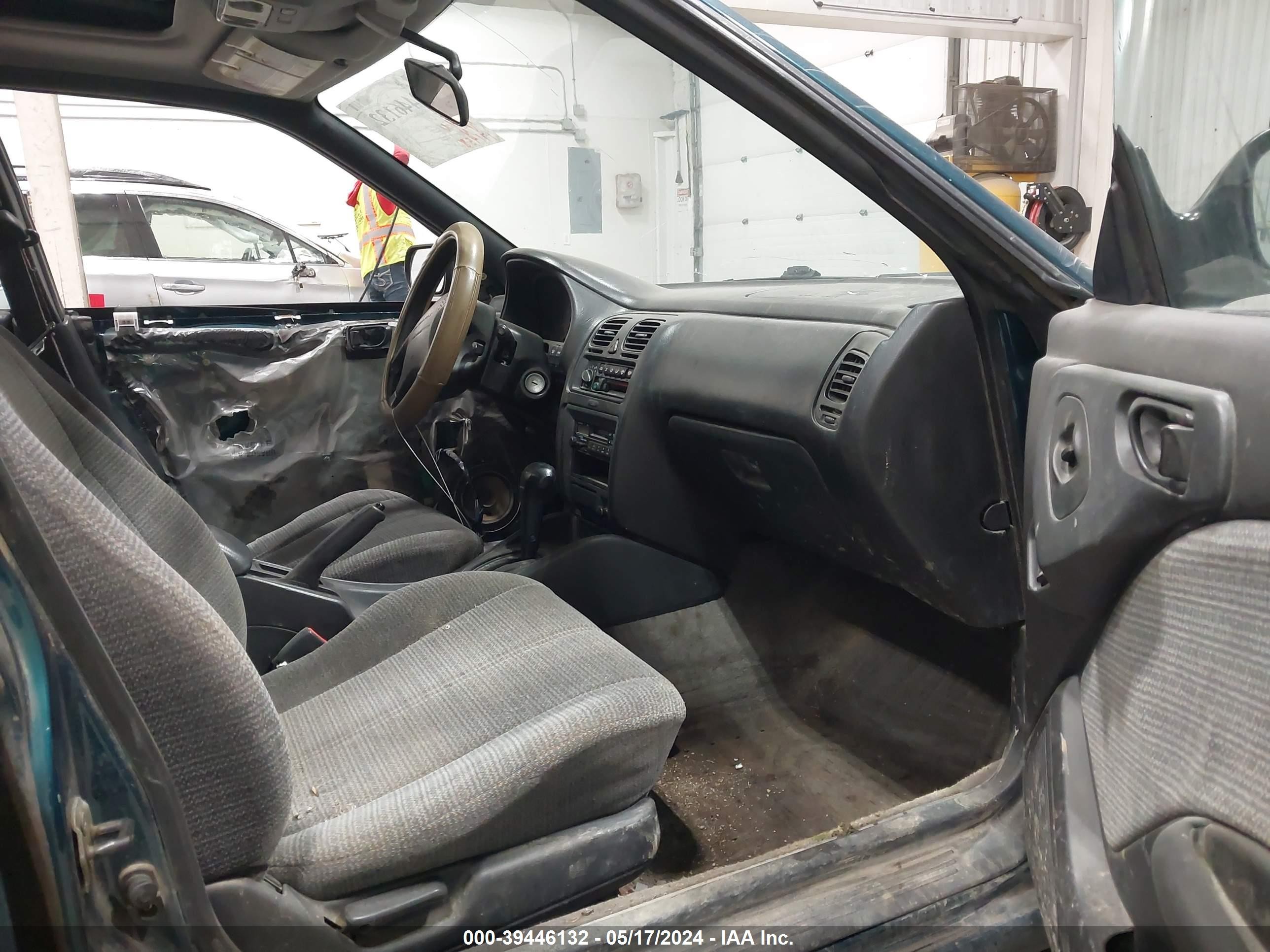 Photo 4 VIN: 4S3BK4359X7315334 - SUBARU LEGACY 