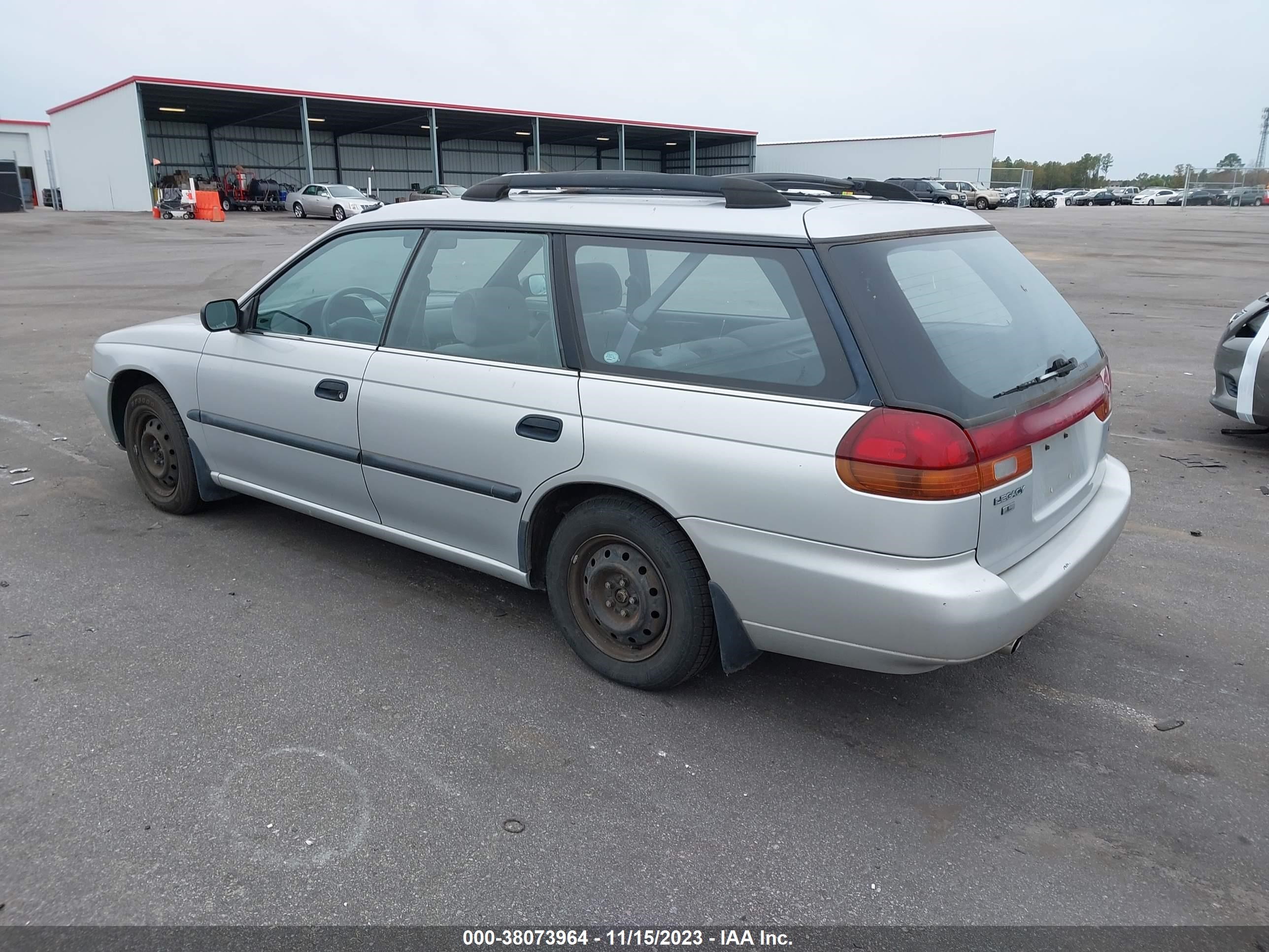 Photo 2 VIN: 4S3BK435XV7320765 - SUBARU LEGACY 