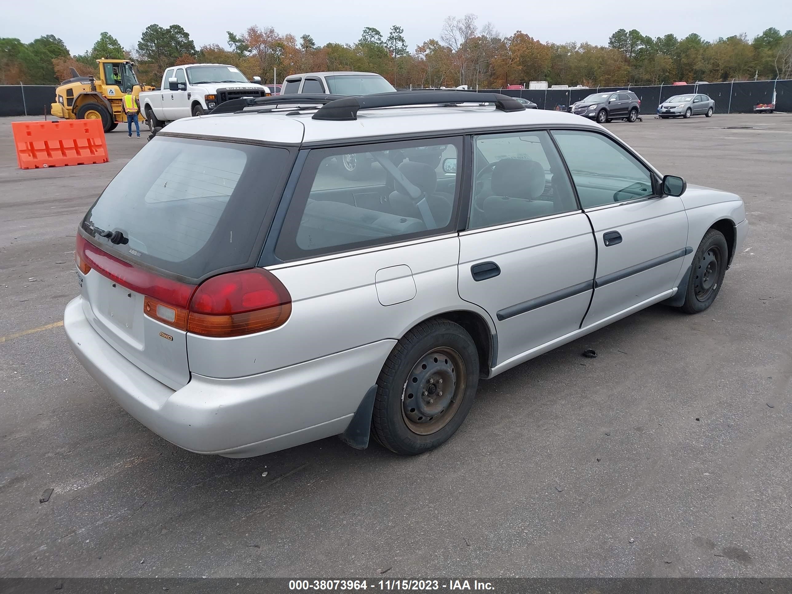 Photo 3 VIN: 4S3BK435XV7320765 - SUBARU LEGACY 