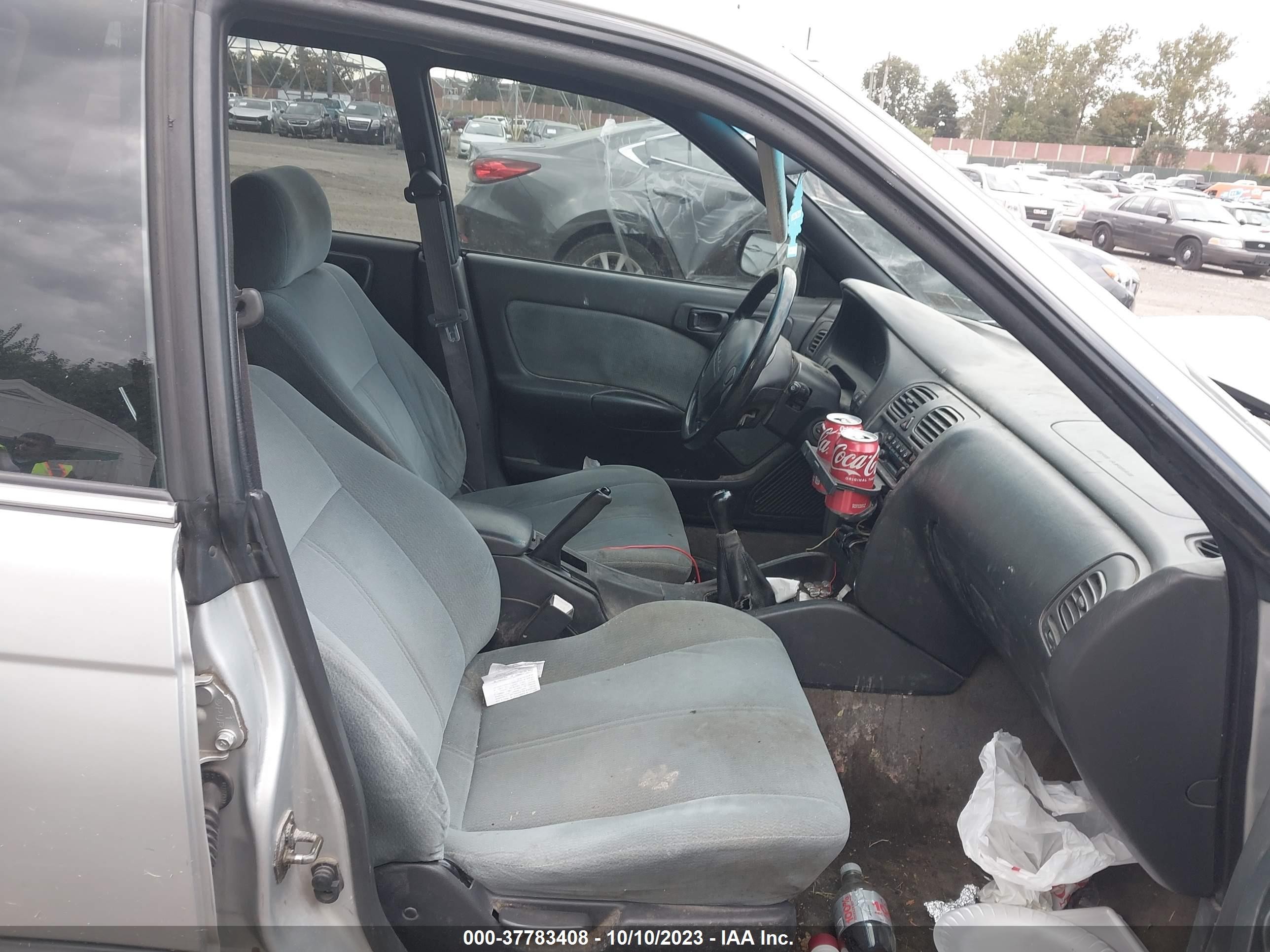 Photo 4 VIN: 4S3BK6358S6345404 - SUBARU LEGACY 