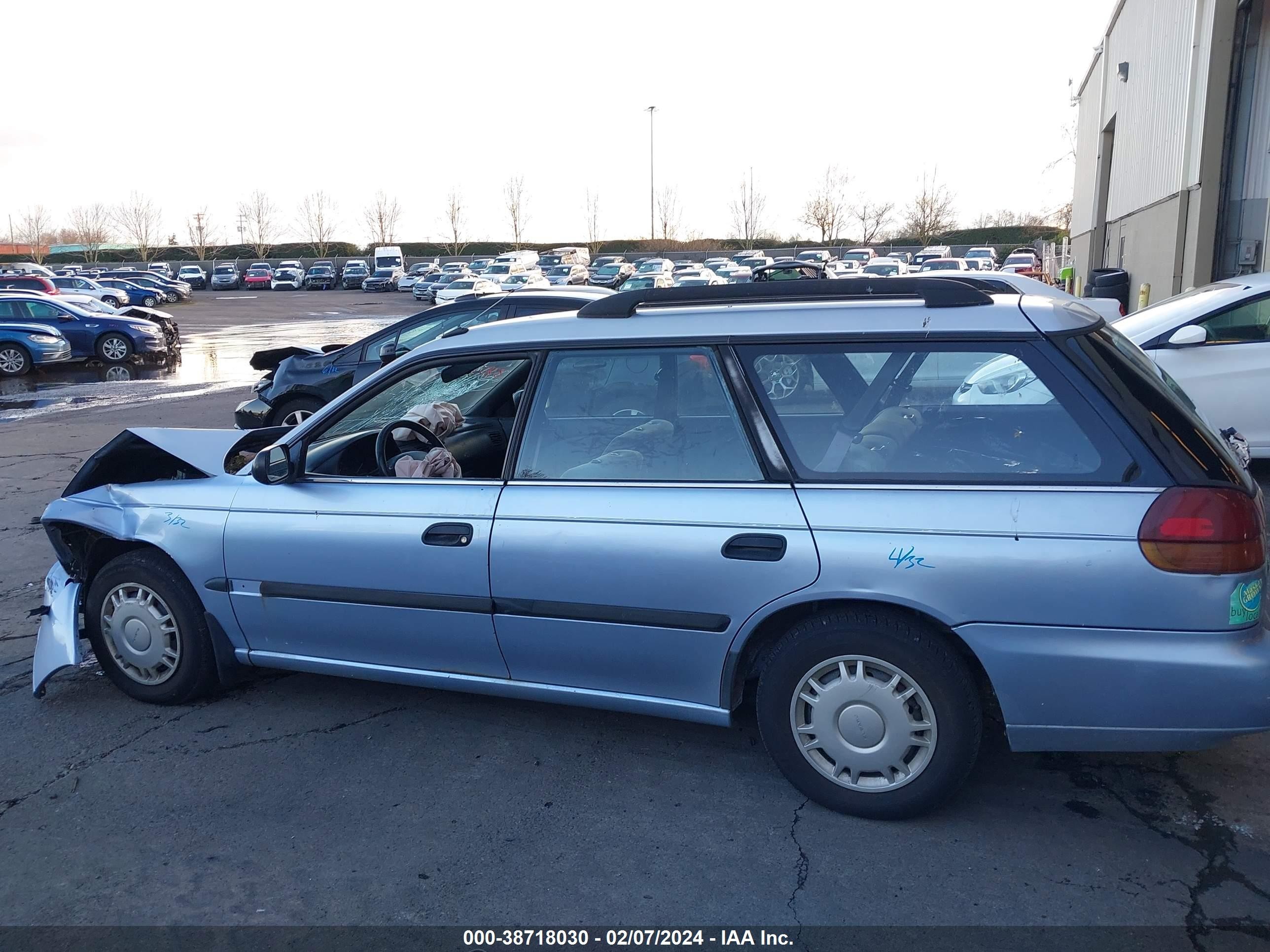 Photo 13 VIN: 4S3BK6359S7319663 - SUBARU LEGACY 