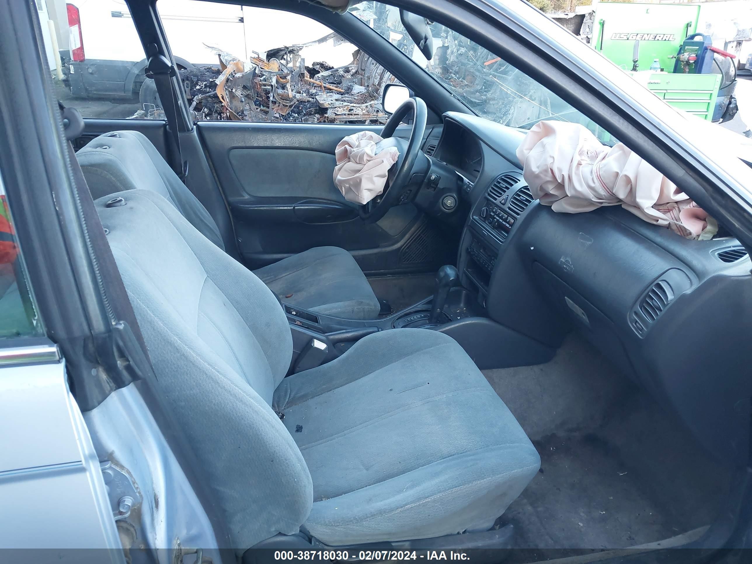 Photo 4 VIN: 4S3BK6359S7319663 - SUBARU LEGACY 