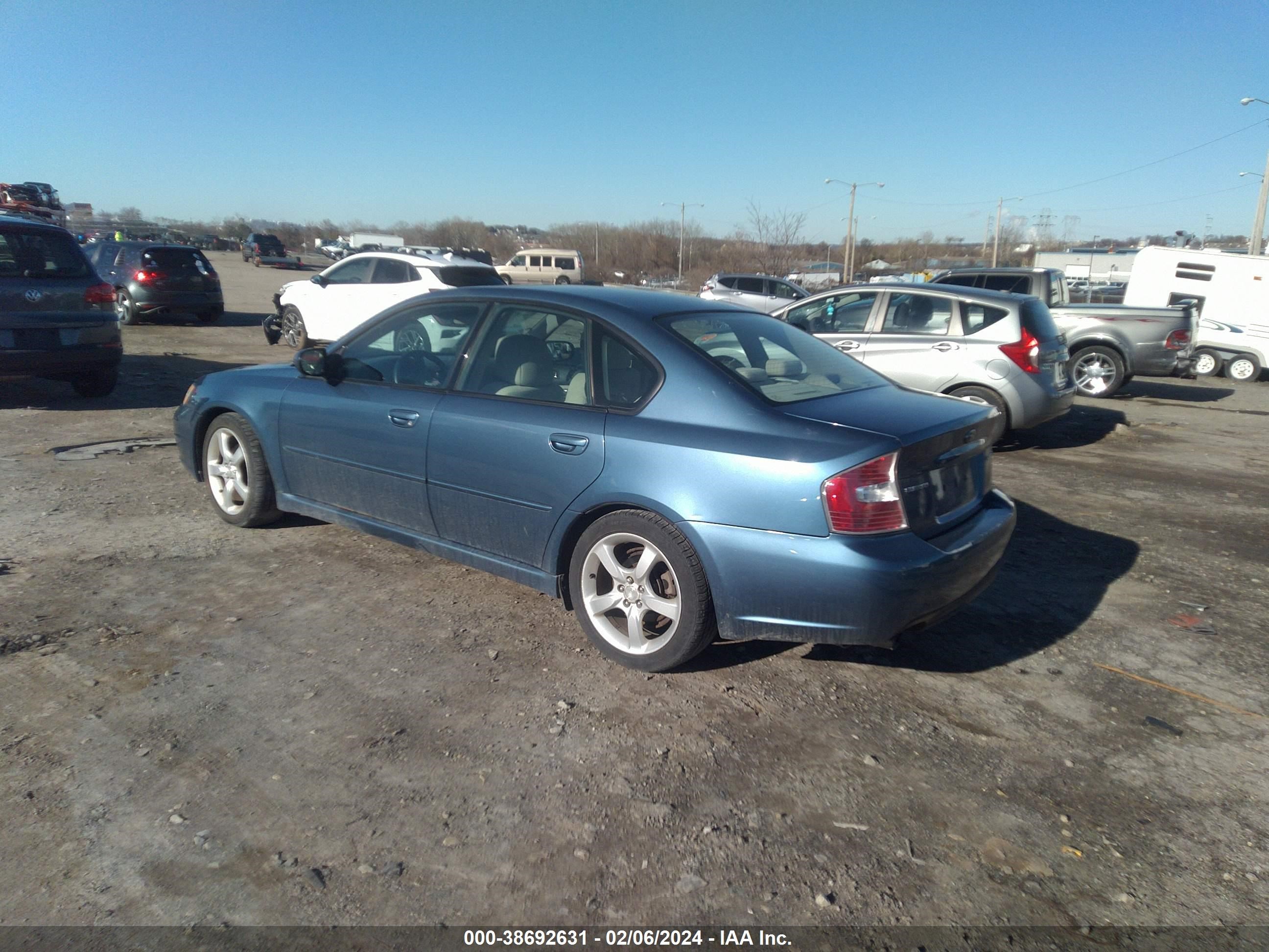 Photo 2 VIN: 4S3BL616377213757 - SUBARU LEGACY 