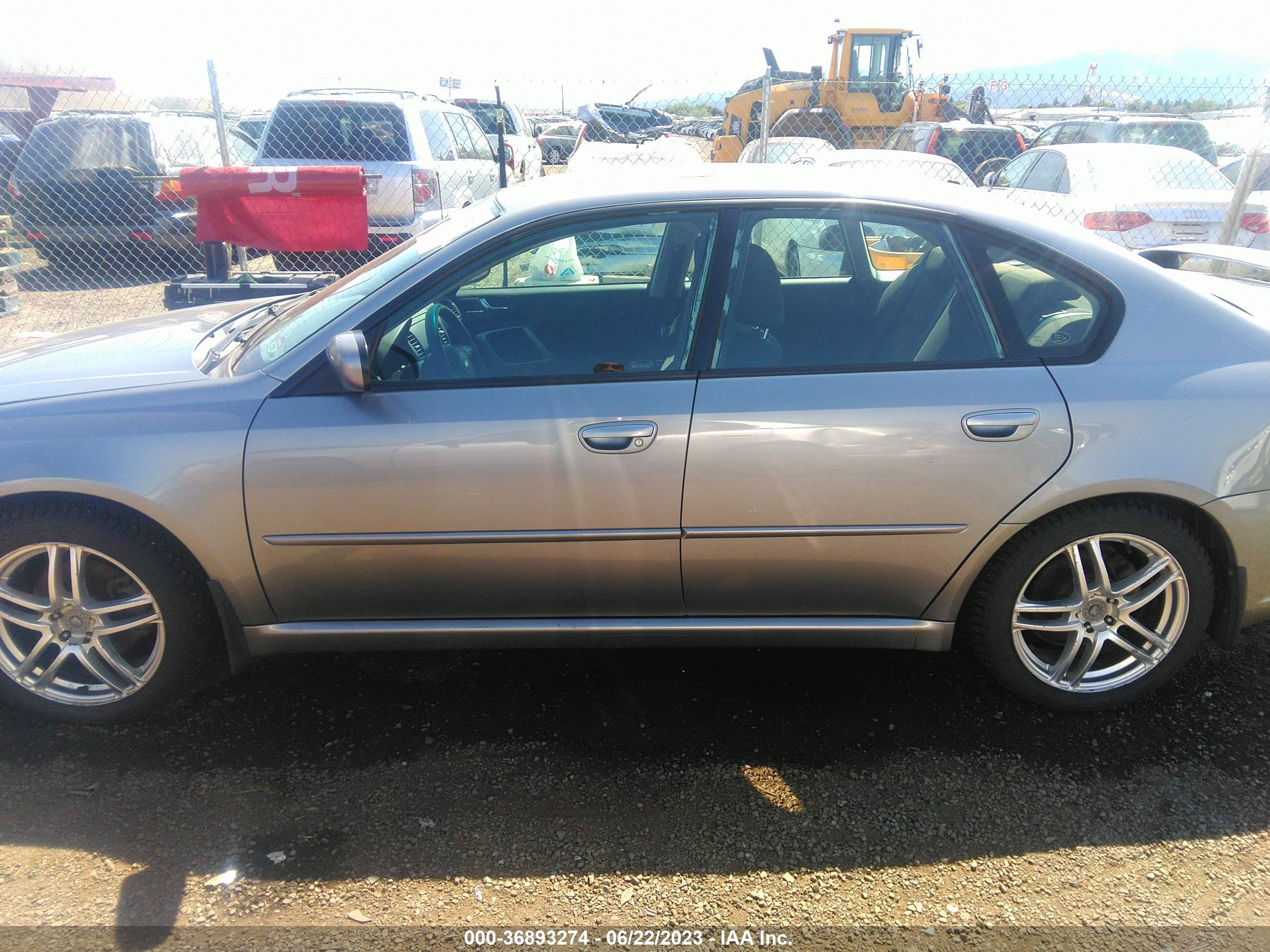 Photo 13 VIN: 4S3BL616897235921 - SUBARU LEGACY 