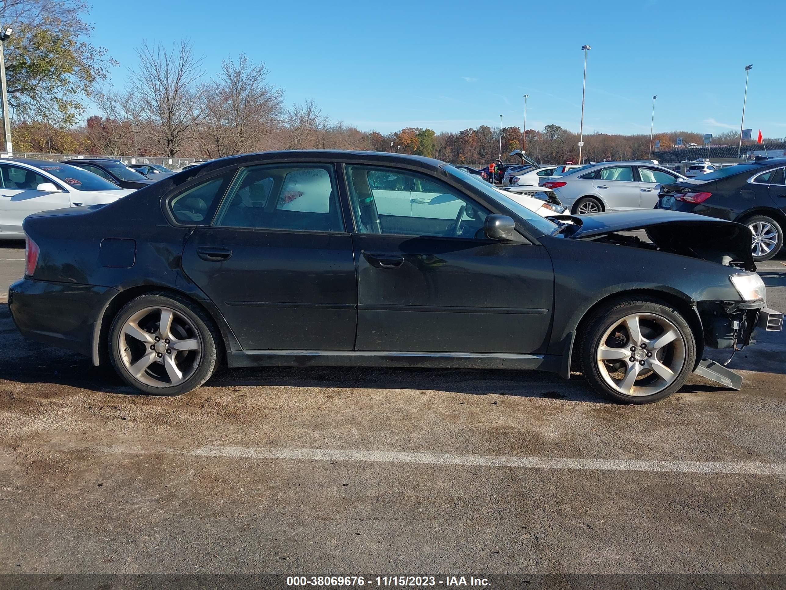 Photo 11 VIN: 4S3BL626467219757 - SUBARU LEGACY 