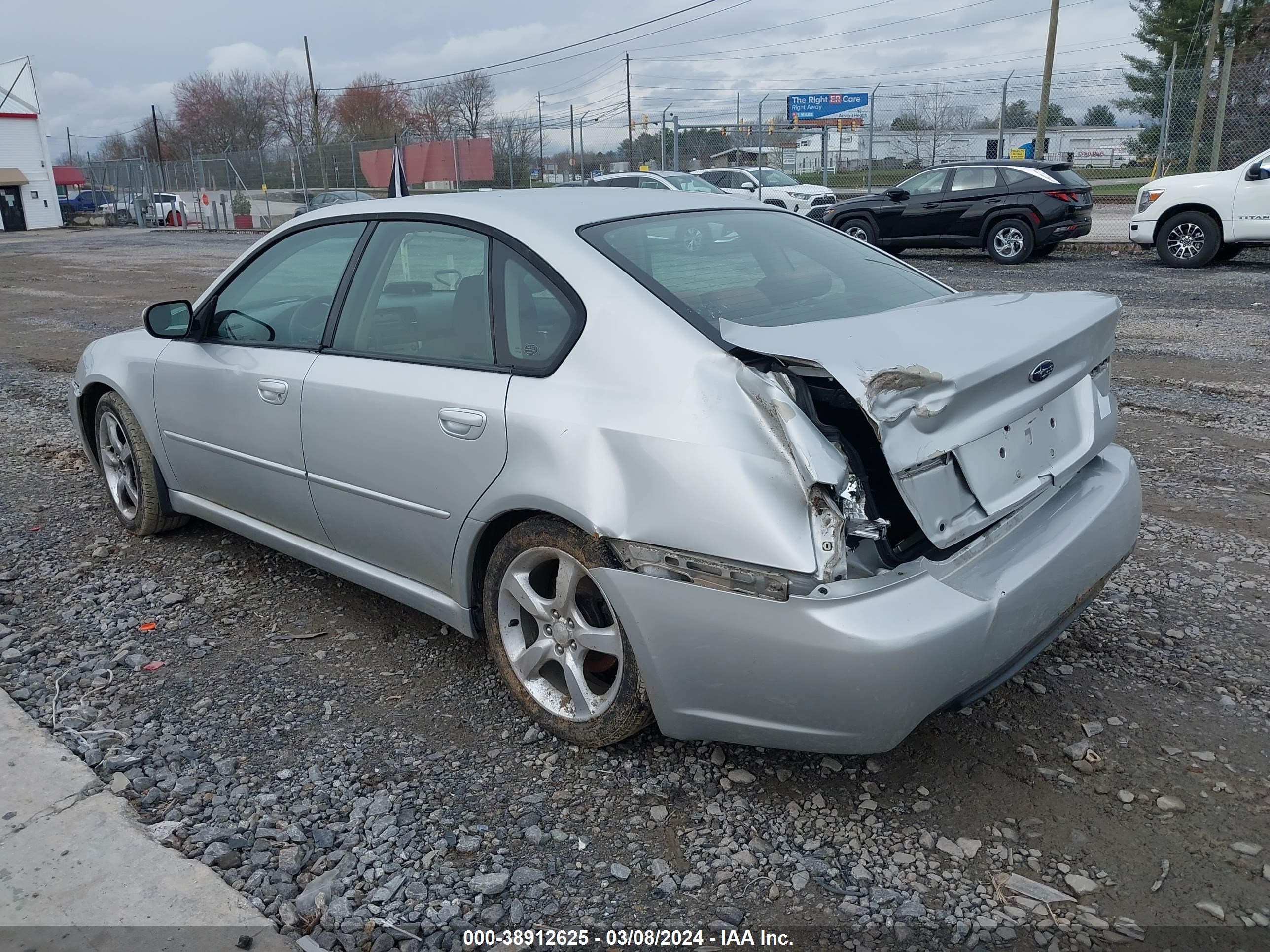 Photo 2 VIN: 4S3BL626867218465 - SUBARU LEGACY 