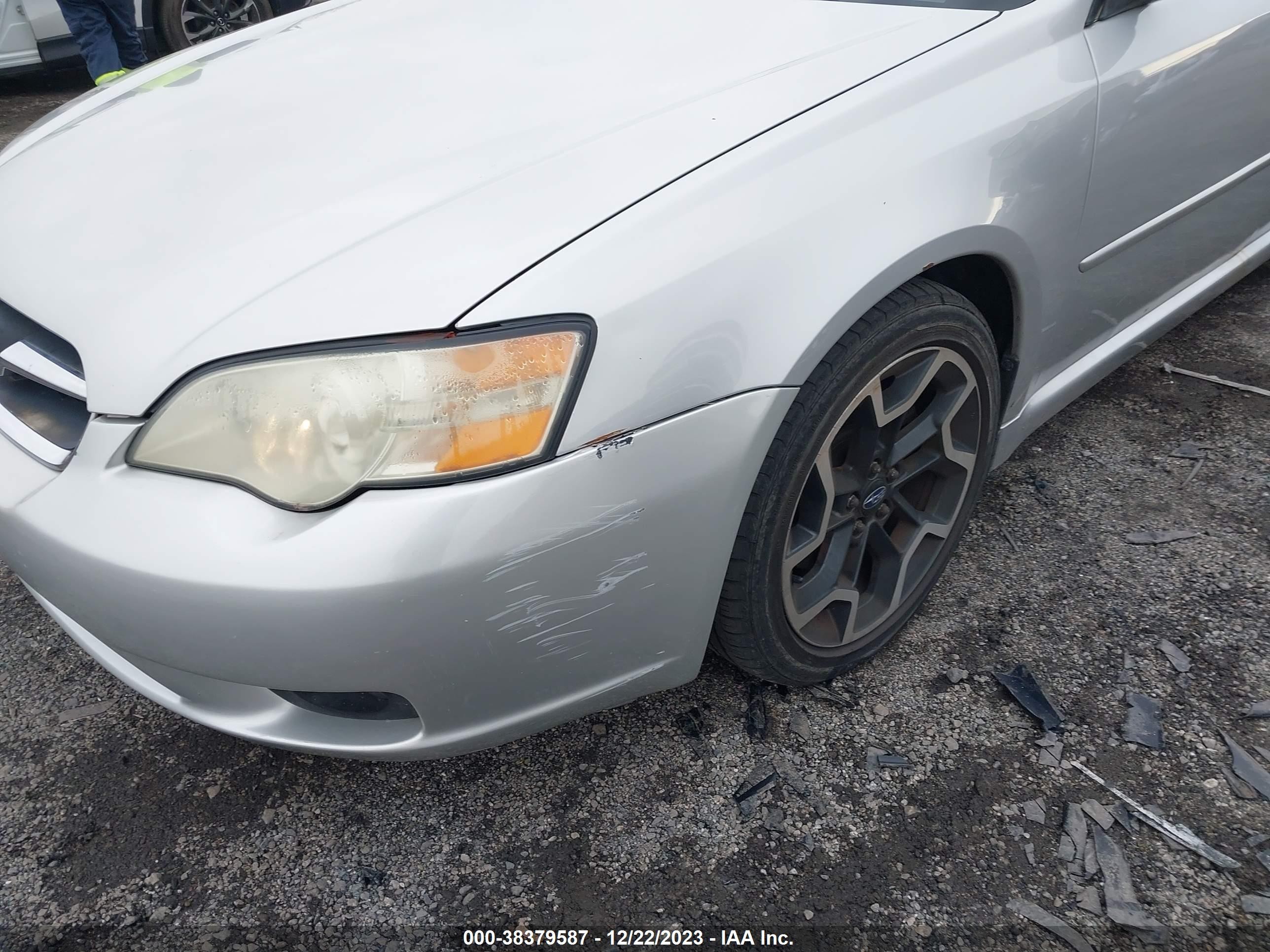 Photo 5 VIN: 4S3BL626967215848 - SUBARU LEGACY 