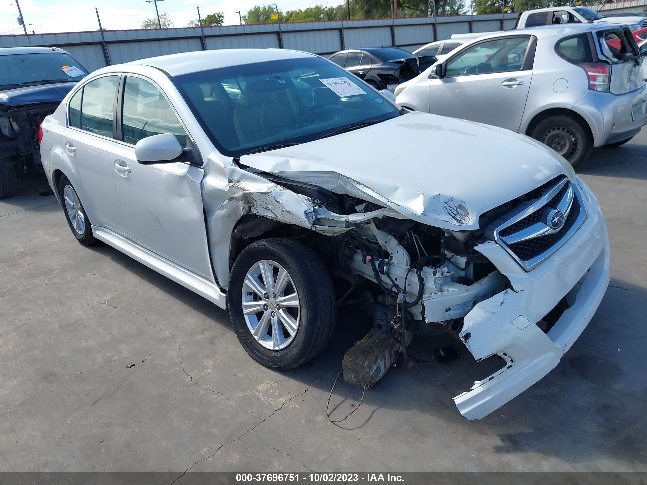 Photo 5 VIN: 4S3BMBA61C3022636 - SUBARU LEGACY 