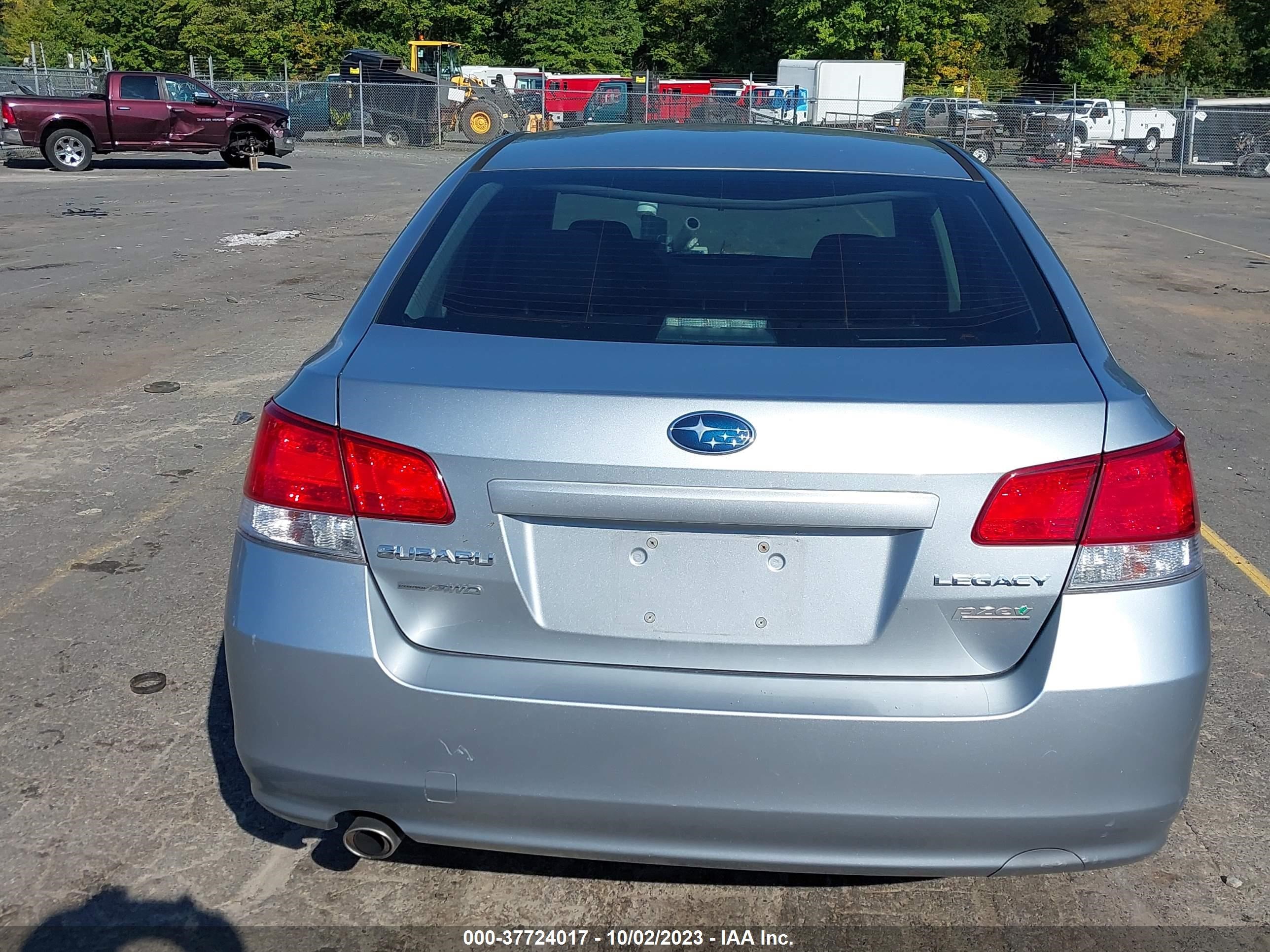 Photo 15 VIN: 4S3BMBA62D3045280 - SUBARU LEGACY 