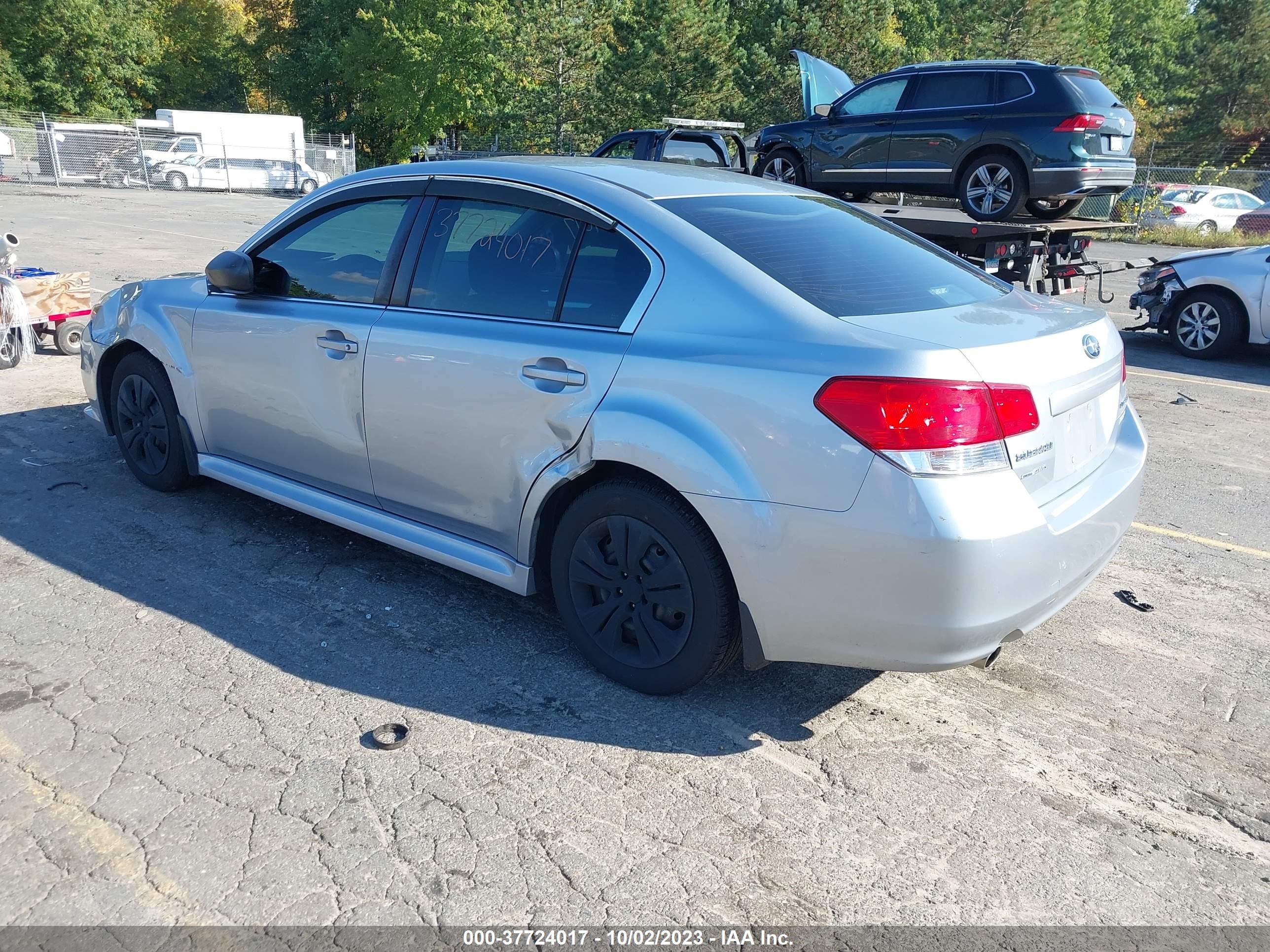 Photo 2 VIN: 4S3BMBA62D3045280 - SUBARU LEGACY 