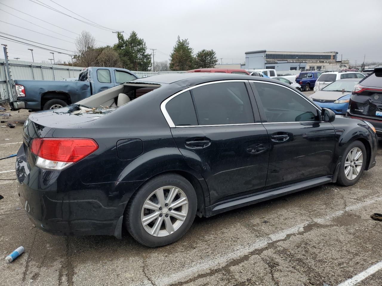 Photo 2 VIN: 4S3BMBA63C3002582 - SUBARU LEGACY 