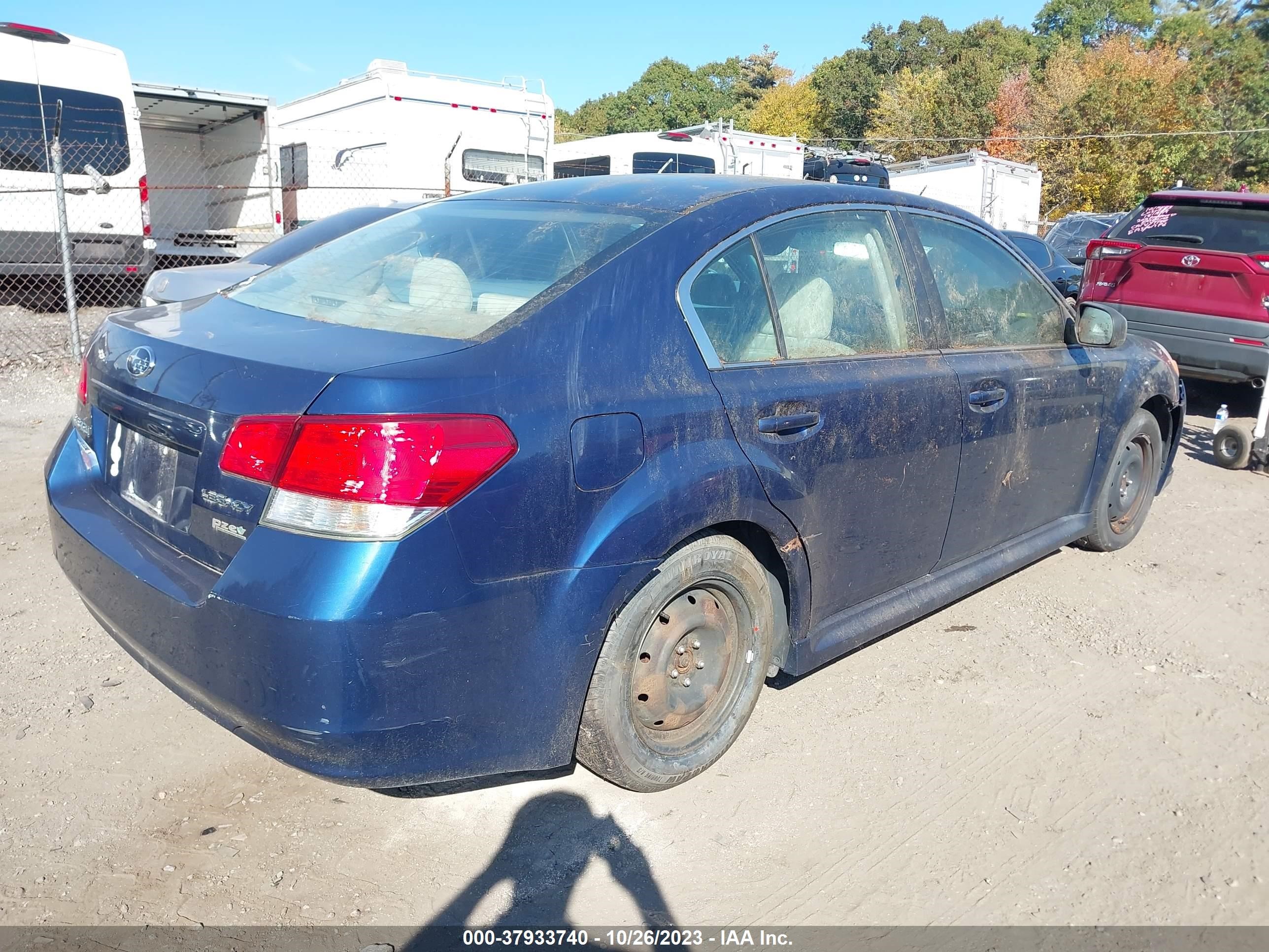 Photo 3 VIN: 4S3BMBA67B3229949 - SUBARU LEGACY 