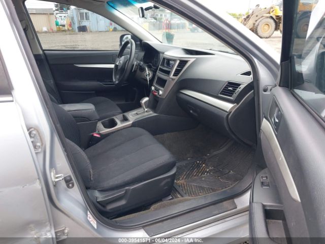 Photo 4 VIN: 4S3BMBA67C3033933 - SUBARU LEGACY 