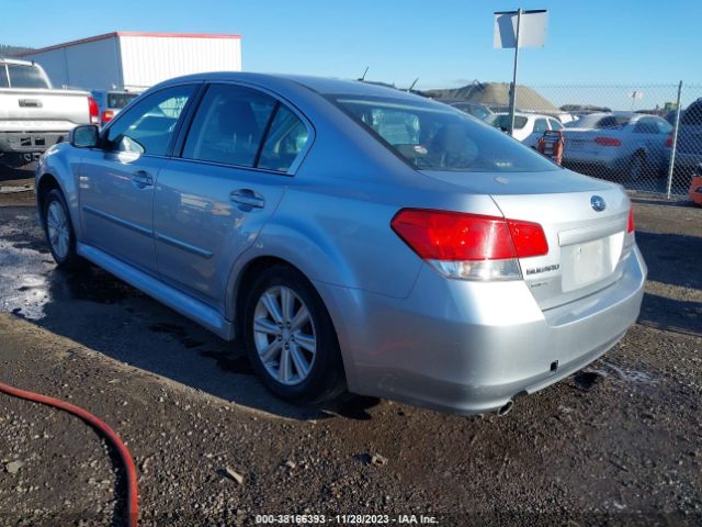 Photo 2 VIN: 4S3BMBB60C3037000 - SUBARU LEGACY 