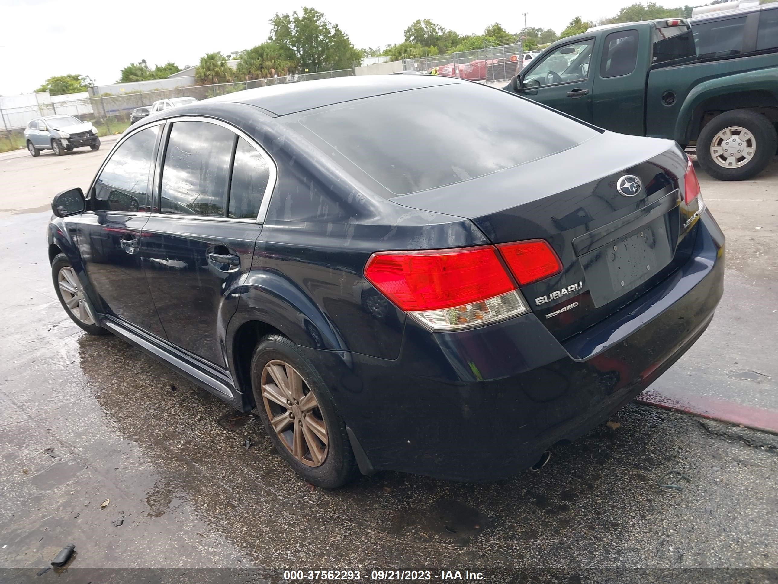 Photo 2 VIN: 4S3BMBB64C3033435 - SUBARU LEGACY 