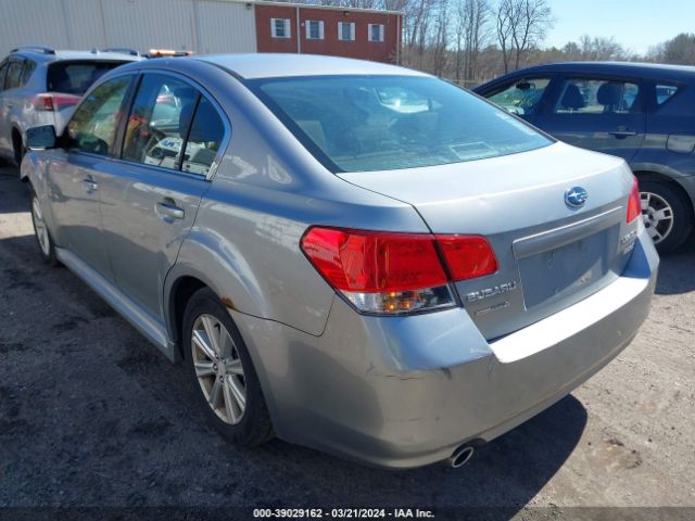 Photo 2 VIN: 4S3BMBB65A3229719 - SUBARU LEGACY 