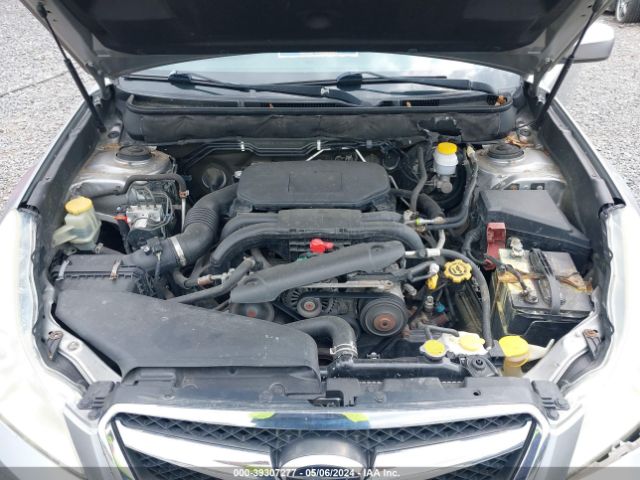 Photo 9 VIN: 4S3BMBC60B3258075 - SUBARU LEGACY 