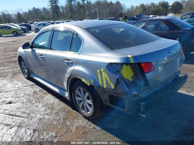 Photo 2 VIN: 4S3BMBC60B3258271 - SUBARU LEGACY 