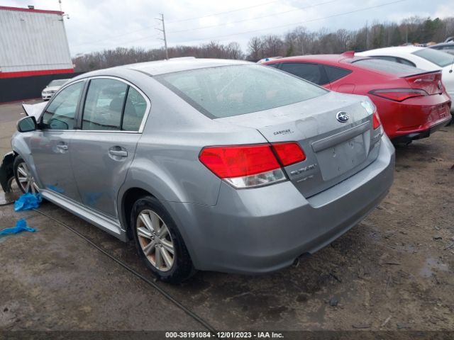 Photo 2 VIN: 4S3BMBC61B3246713 - SUBARU LEGACY 