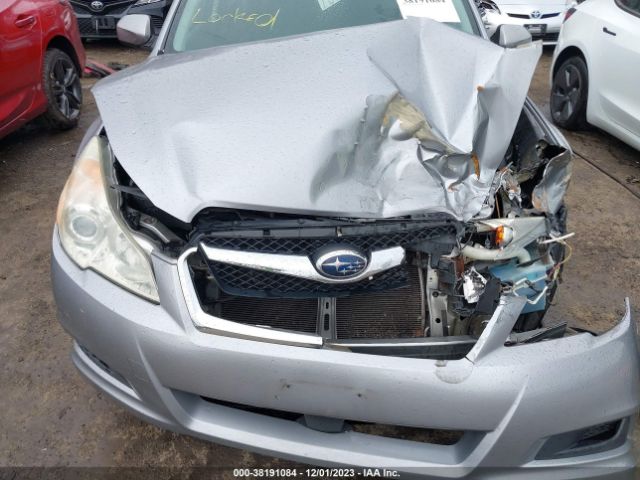 Photo 9 VIN: 4S3BMBC61B3246713 - SUBARU LEGACY 