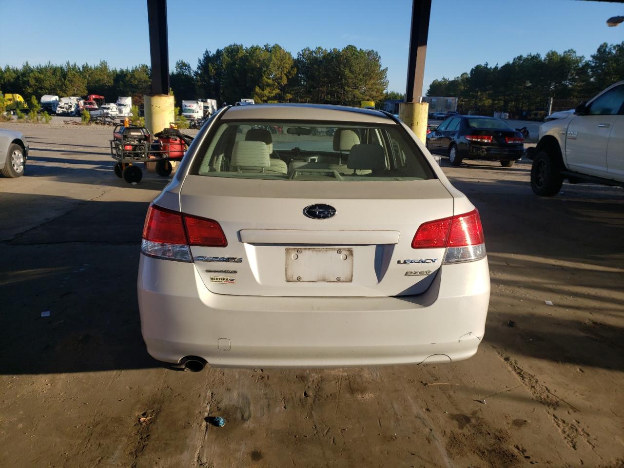 Photo 5 VIN: 4S3BMBC61C3002349 - SUBARU LEGACY 