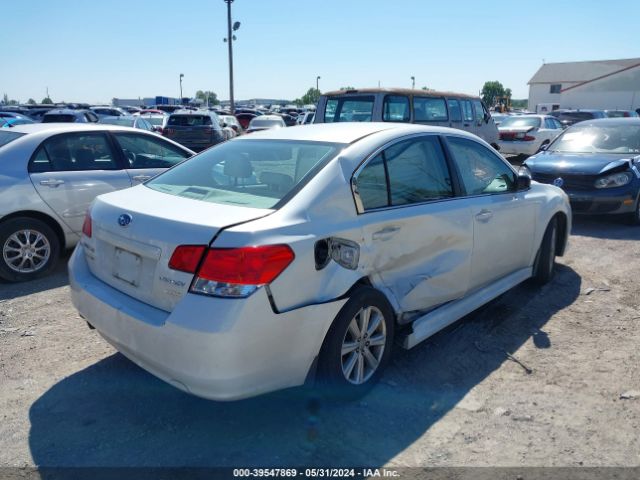 Photo 3 VIN: 4S3BMBC61C3037831 - SUBARU LEGACY 