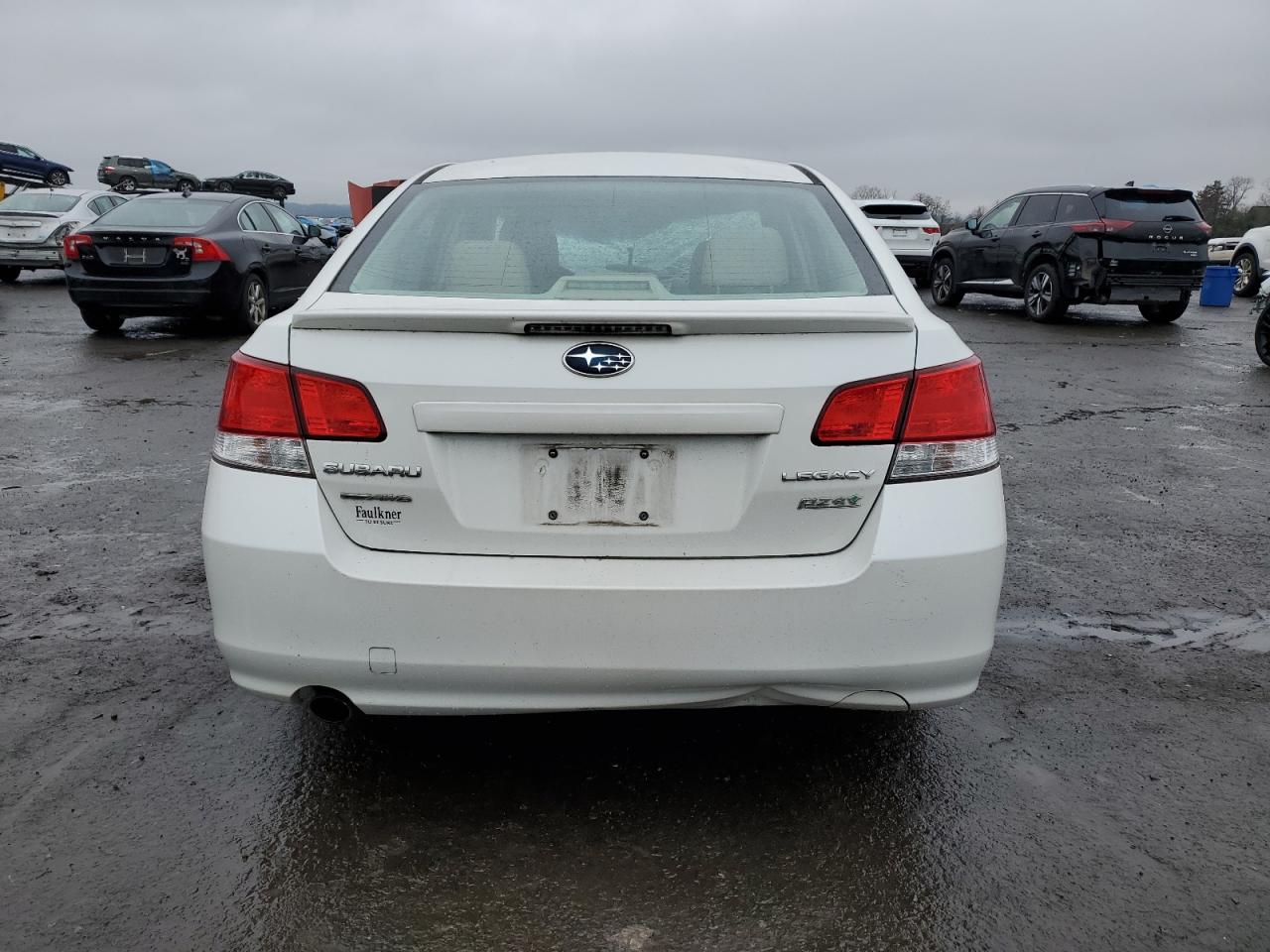 Photo 5 VIN: 4S3BMBC64D3004811 - SUBARU LEGACY 