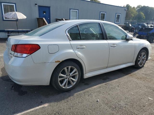 Photo 2 VIN: 4S3BMBC65D3036070 - SUBARU LEGACY 