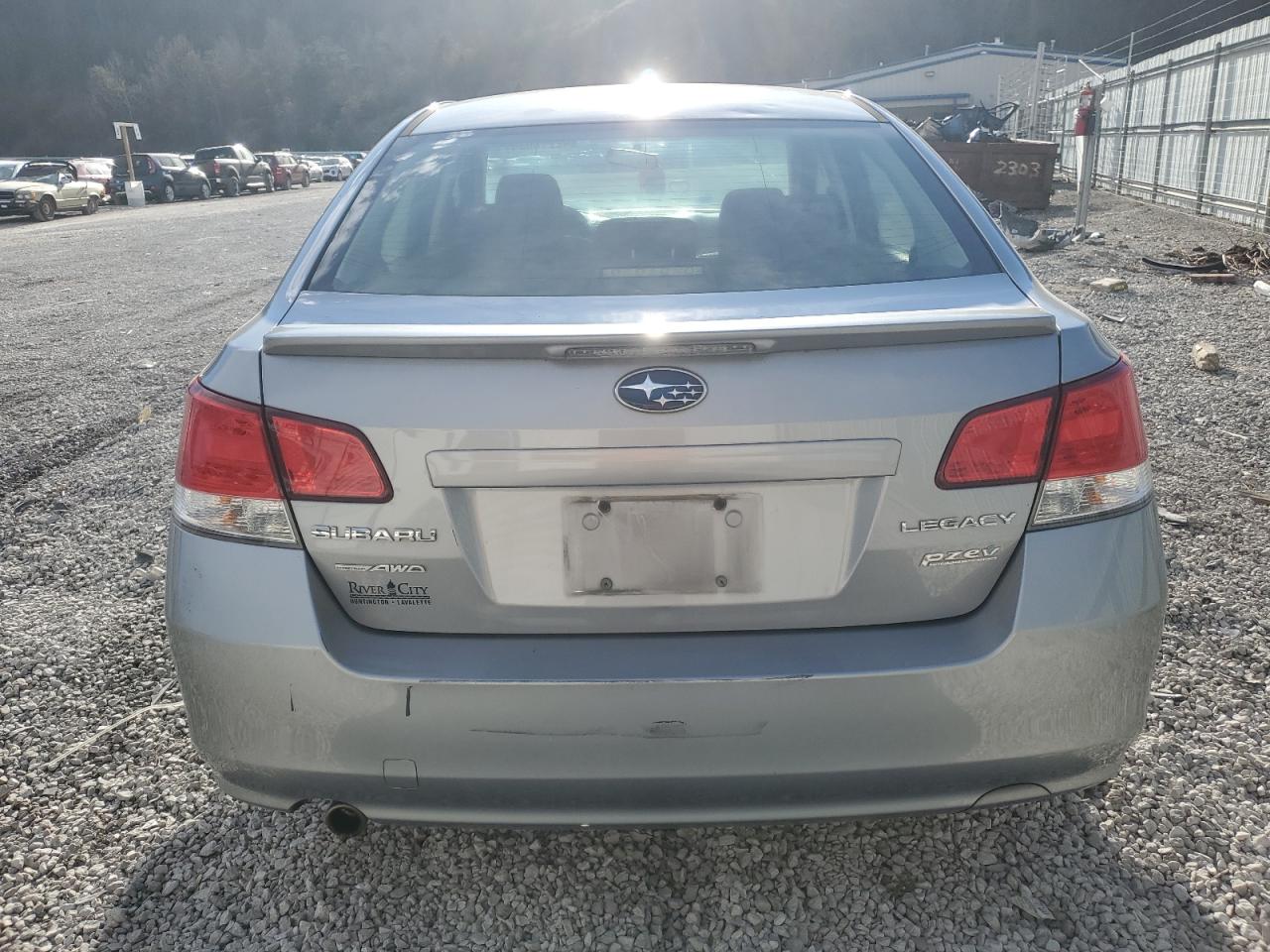 Photo 5 VIN: 4S3BMBC66A3219960 - SUBARU LEGACY 