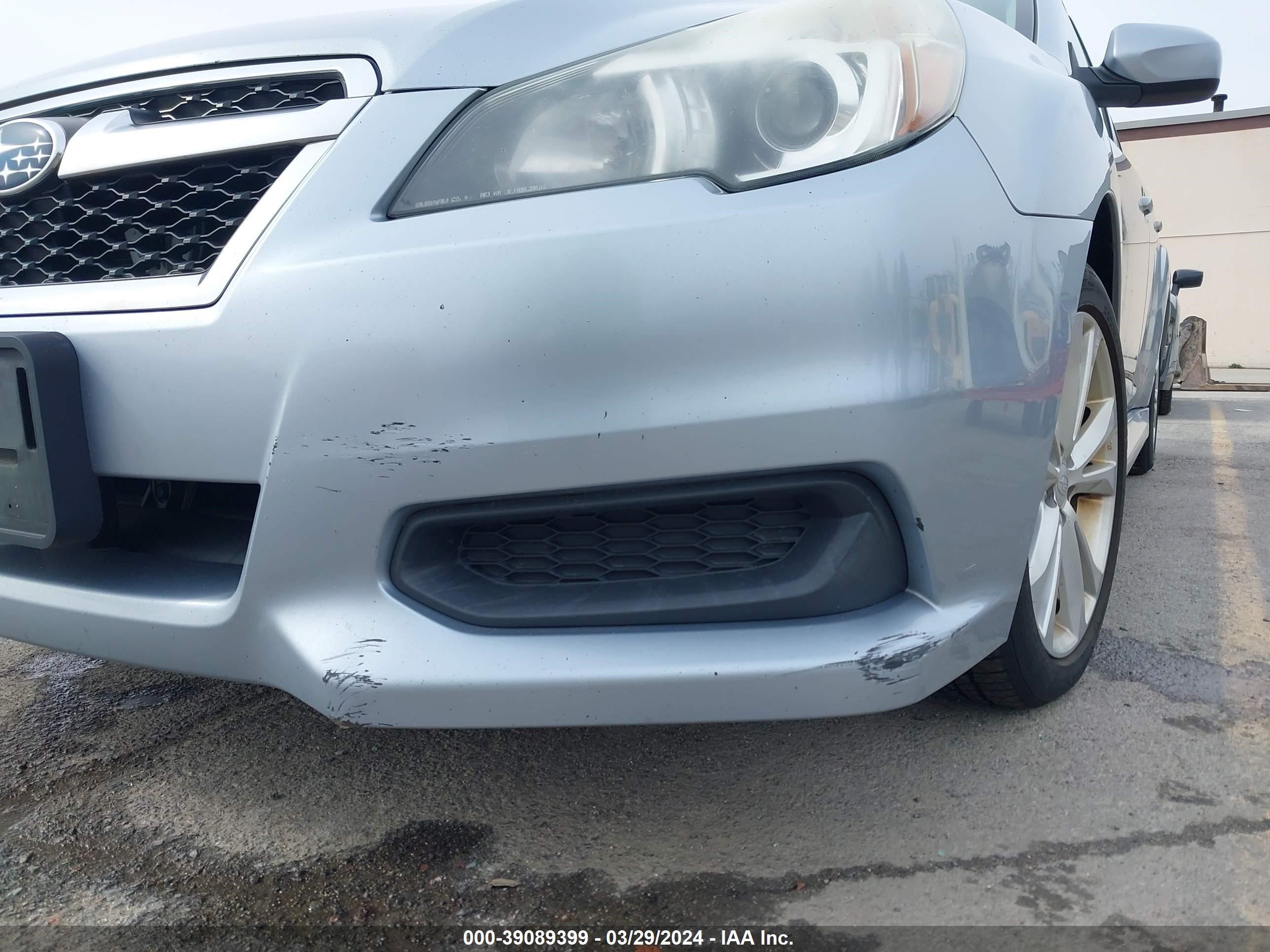 Photo 5 VIN: 4S3BMBC68D3030375 - SUBARU LEGACY 