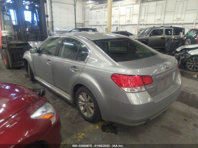 Photo 2 VIN: 4S3BMBC69B3217573 - SUBARU LEGACY 