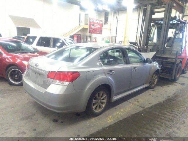 Photo 3 VIN: 4S3BMBC69B3217573 - SUBARU LEGACY 