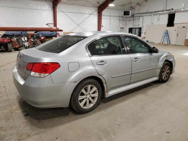 Photo 2 VIN: 4S3BMBC69C3011557 - SUBARU LEGACY 