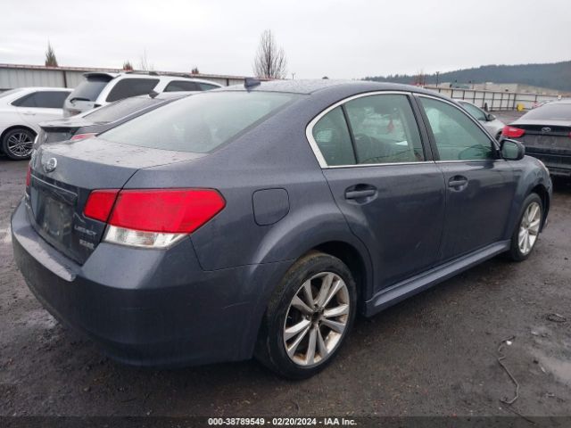 Photo 3 VIN: 4S3BMBC6XE3037443 - SUBARU LEGACY 