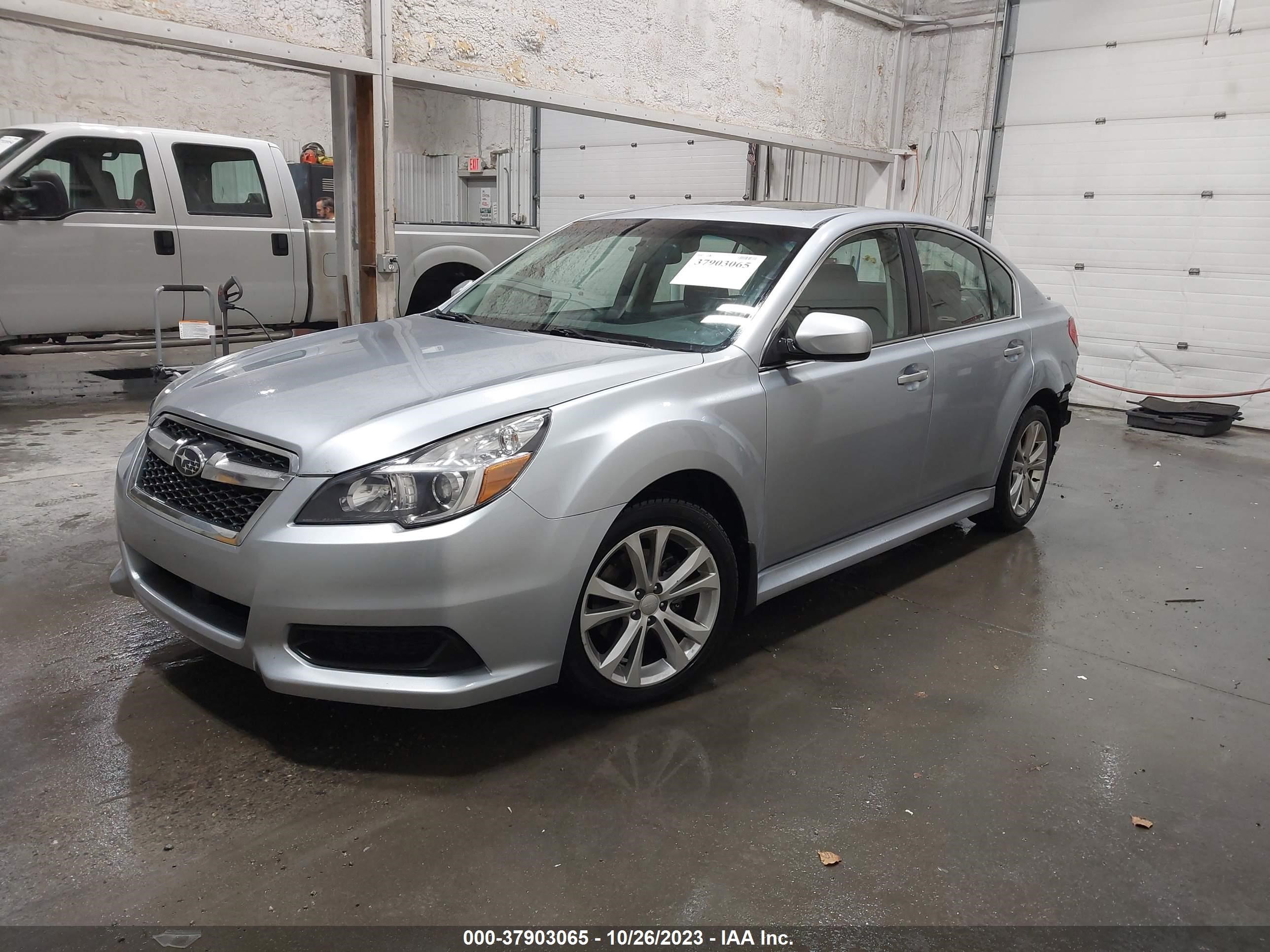 Photo 1 VIN: 4S3BMBD69E3005260 - SUBARU LEGACY 