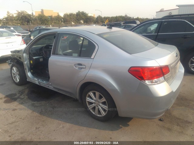 Photo 2 VIN: 4S3BMBF66C3029963 - SUBARU LEGACY 