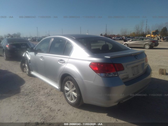 Photo 2 VIN: 4S3BMBG60C3003874 - SUBARU LEGACY 