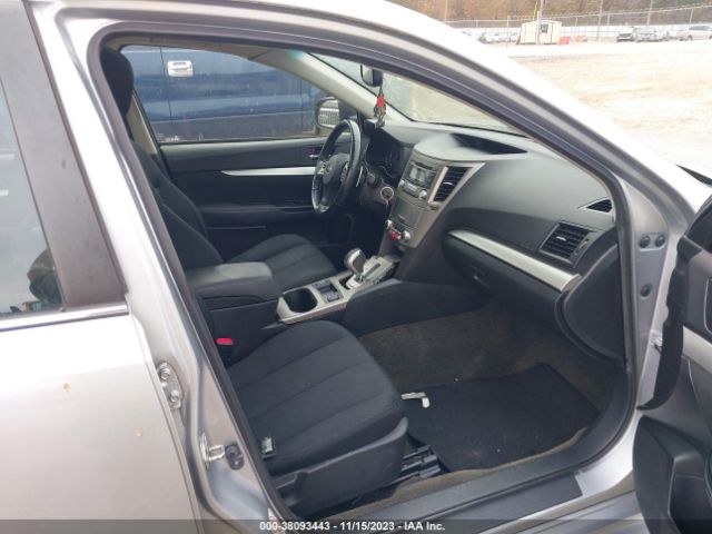 Photo 4 VIN: 4S3BMBG66C3009002 - SUBARU LEGACY 