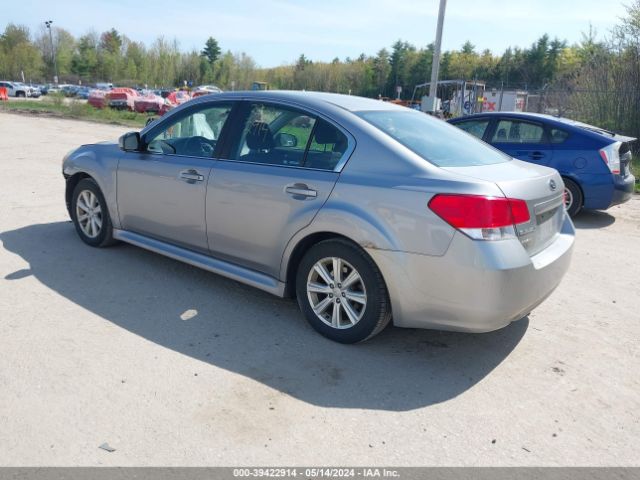 Photo 2 VIN: 4S3BMBG68A3224703 - SUBARU LEGACY 