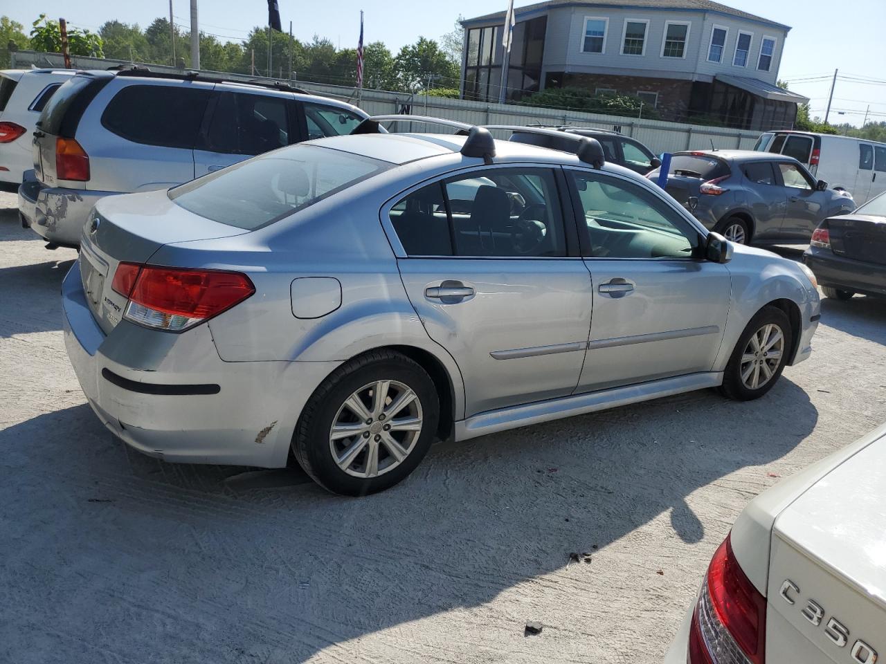 Photo 2 VIN: 4S3BMBG68C3009521 - SUBARU LEGACY 