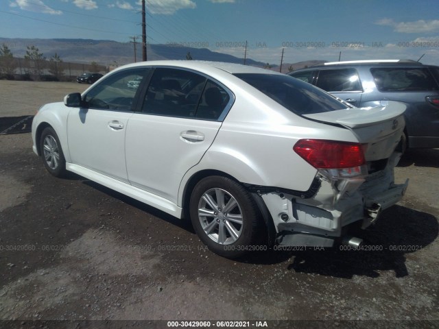 Photo 2 VIN: 4S3BMBG68C3040915 - SUBARU LEGACY 