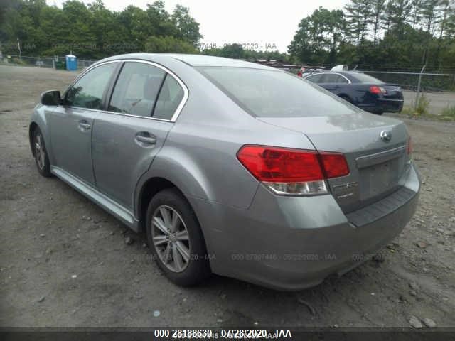 Photo 2 VIN: 4S3BMBG69B3256982 - SUBARU LEGACY 