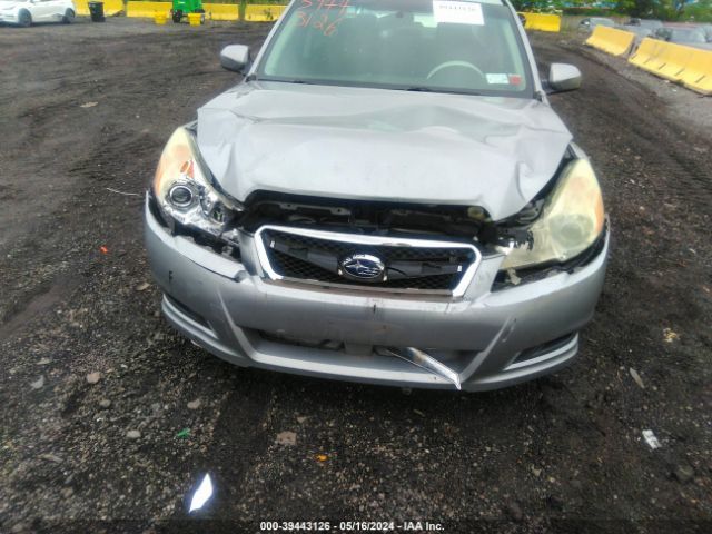 Photo 5 VIN: 4S3BMBG6XA3231412 - SUBARU LEGACY 