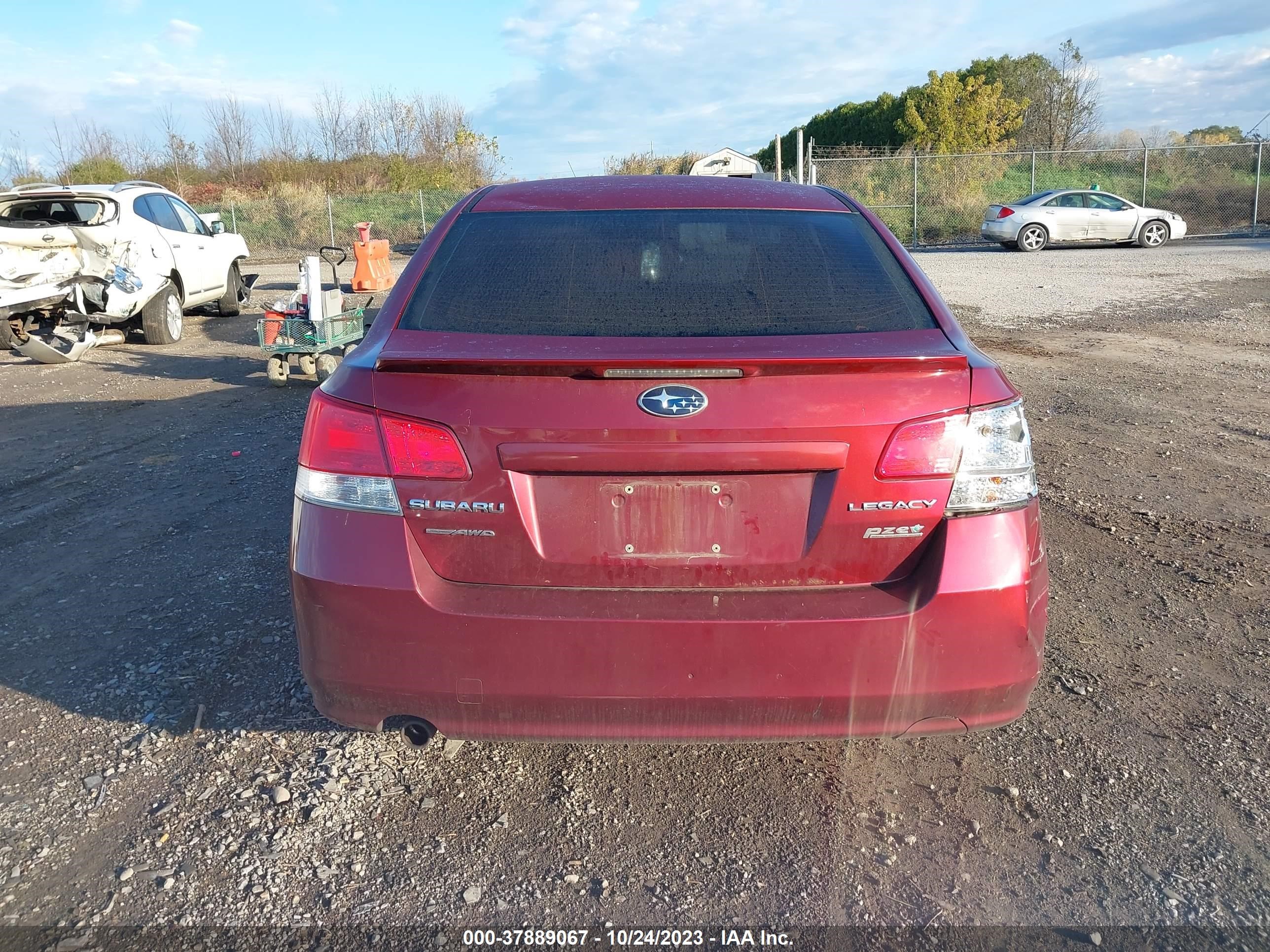 Photo 15 VIN: 4S3BMBG6XB3228446 - SUBARU LEGACY 