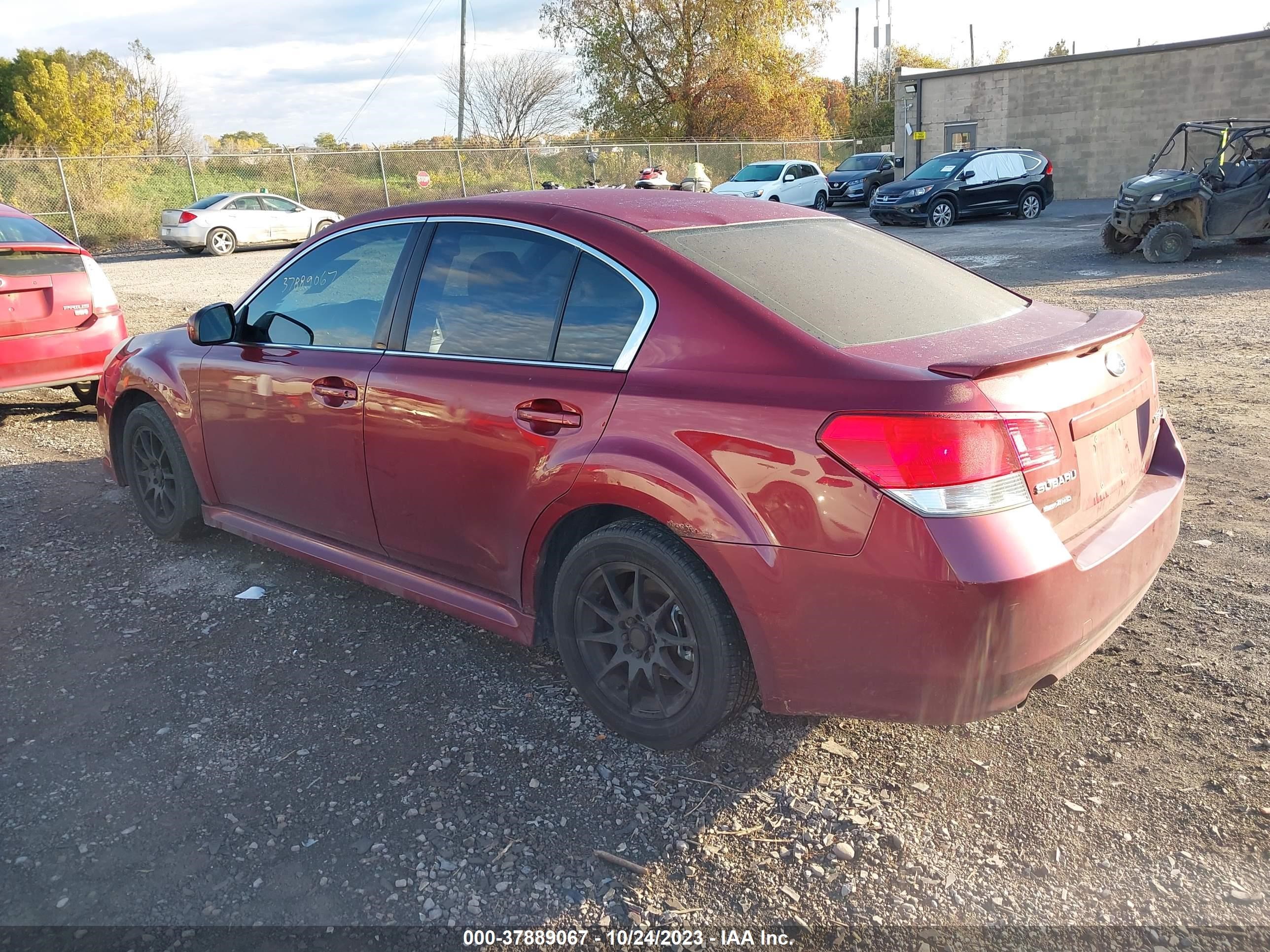 Photo 2 VIN: 4S3BMBG6XB3228446 - SUBARU LEGACY 