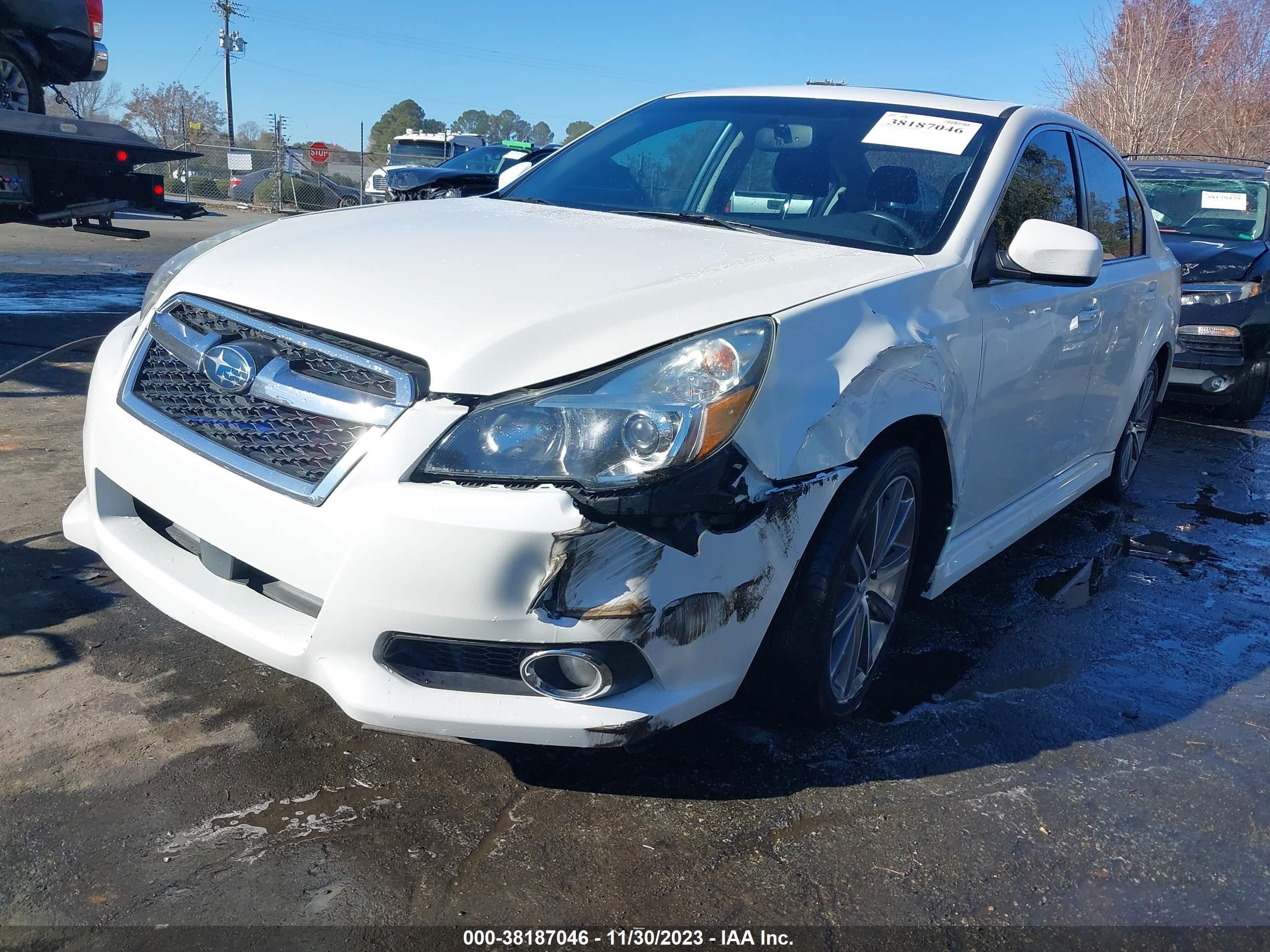 Photo 5 VIN: 4S3BMBH62E3035467 - SUBARU LEGACY 