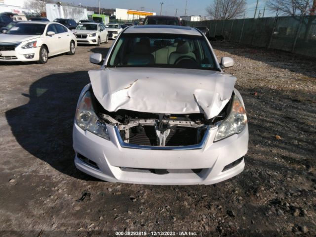 Photo 5 VIN: 4S3BMBH69A3228242 - SUBARU LEGACY 