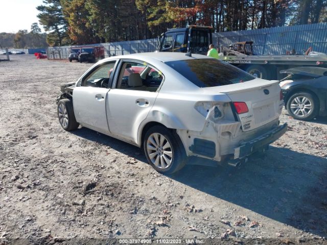 Photo 2 VIN: 4S3BMBK60B3253539 - SUBARU LEGACY 