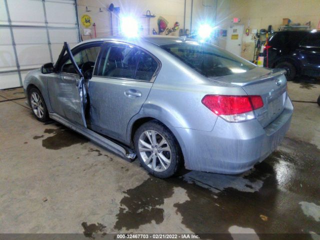 Photo 2 VIN: 4S3BMBK61E3027076 - SUBARU LEGACY 