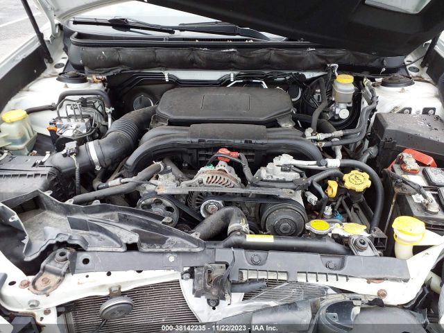 Photo 9 VIN: 4S3BMBK63B3250778 - SUBARU LEGACY 